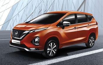 mobil nissan livina